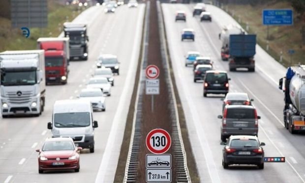 كيف هي حدود سرعة الطريق السريع وحدود السرعة?