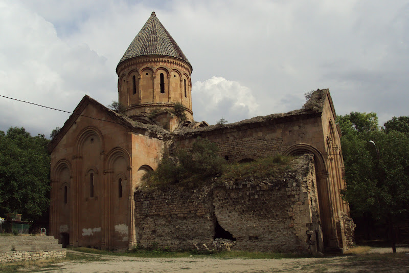 A MONASTERY DEDICATED TO THE APOSTLES IN ARTVIN: ISHANI MONASTERY